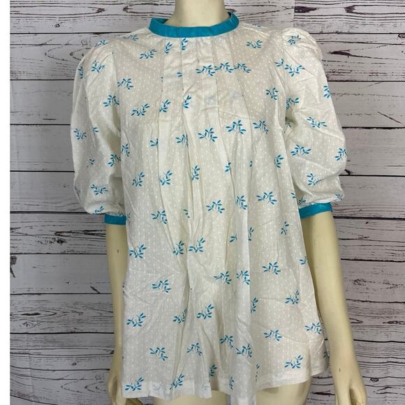 American Vintage Handmade top , white with blue flowers size small - Picture 4 of 12